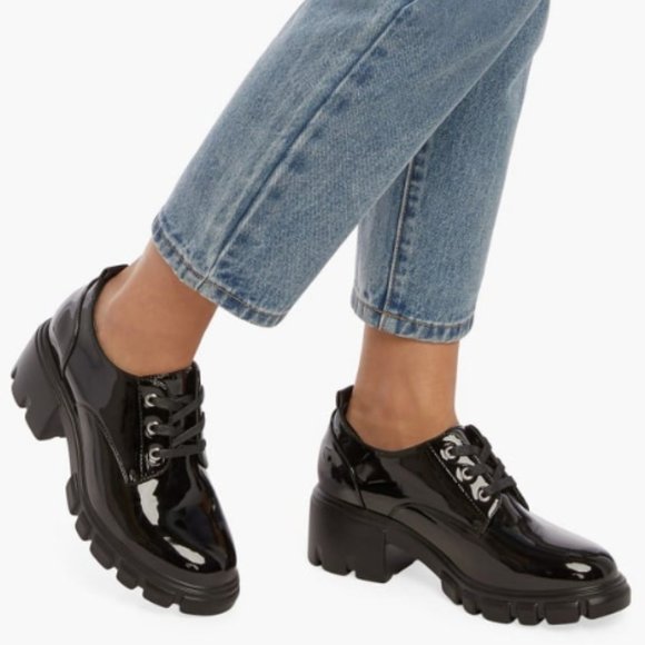 Sofia Lace-Up Heeled Oxford - Picture 1 of 11